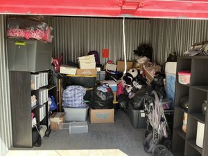 10 x 15 storage unit in Palmdale, CA