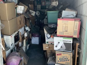 10 x 27 storage unit in Bakersfield, CA