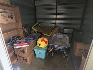 10 x 10 storage unit in Apopka, FL