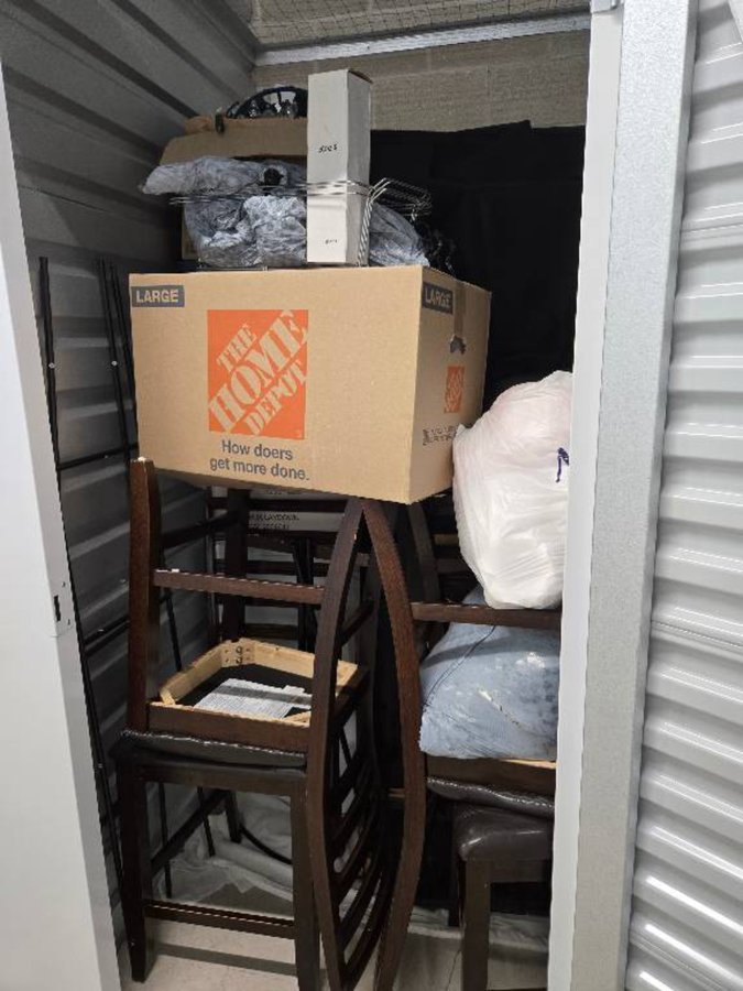5 x 5 storage unit in Manor, TX