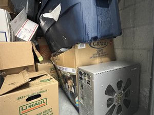 5 x 10 storage unit in Los Angeles, CA