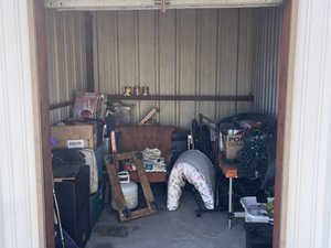 8 x 10 storage unit in Pinehurst, TX