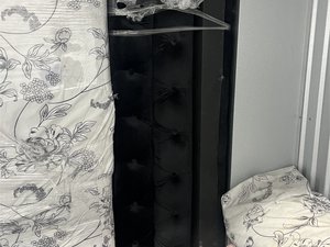 5 x 10 storage unit in Los Angeles, CA