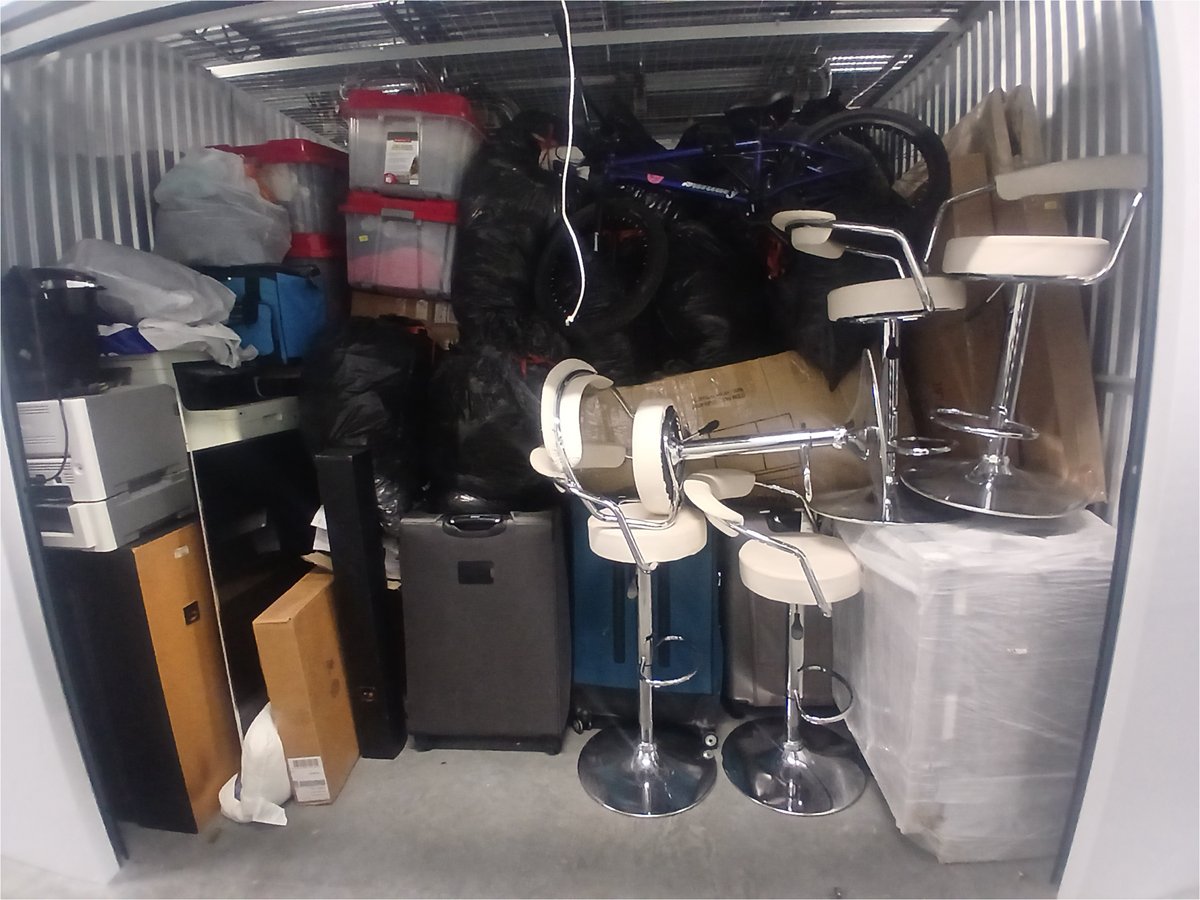 10 x 10 storage unit in Westlake, FL