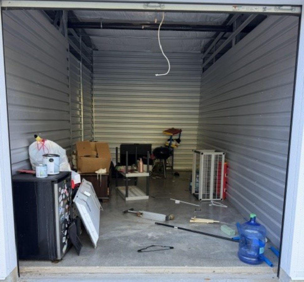 10 x 20 storage unit in West Chicago, IL