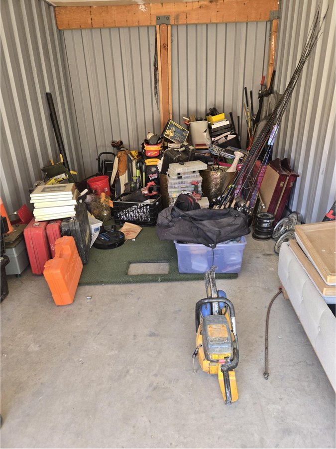 10 x 15 storage unit in Aurora, CO