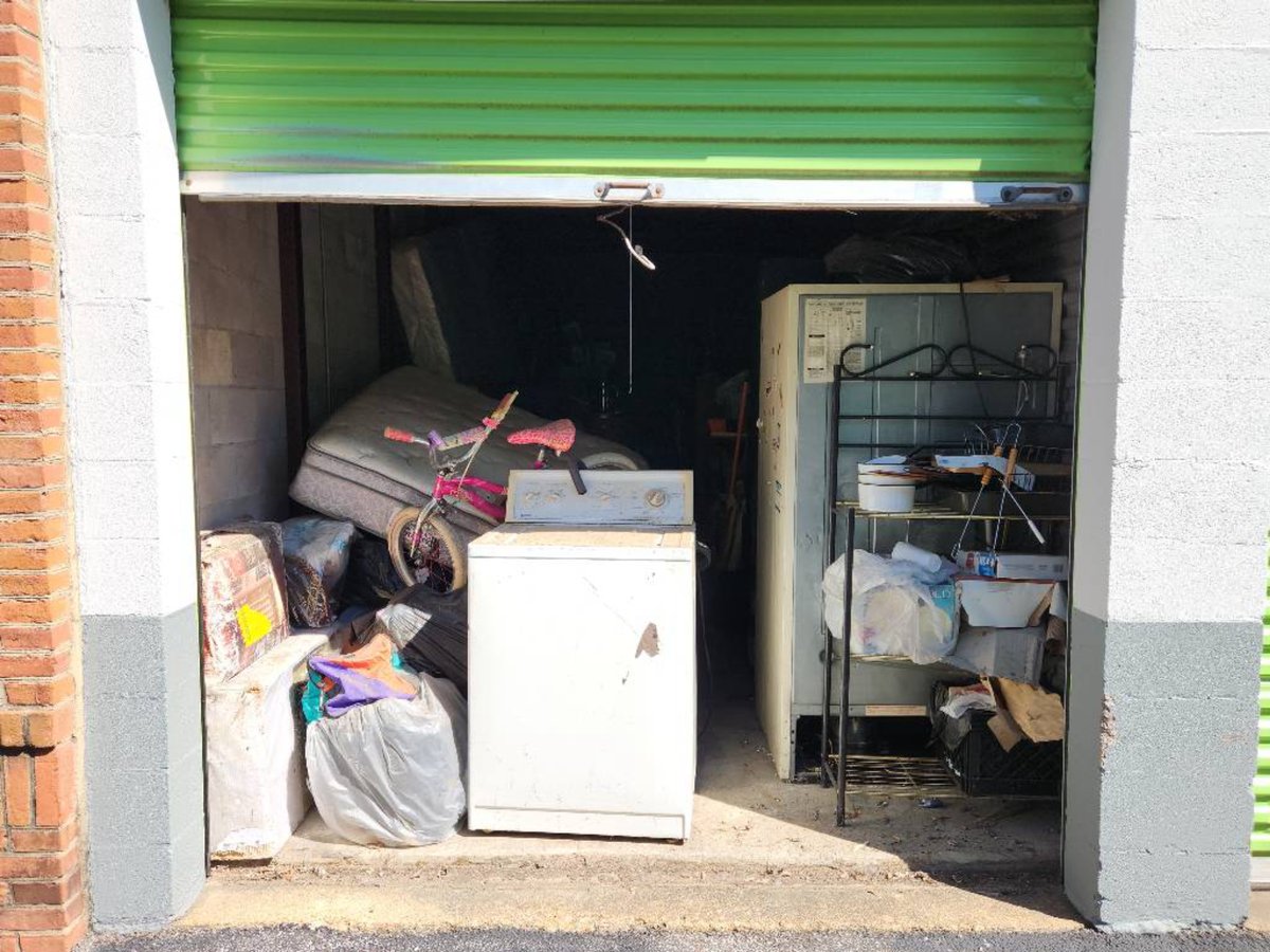 10 x 30 storage unit in Memphis, TN