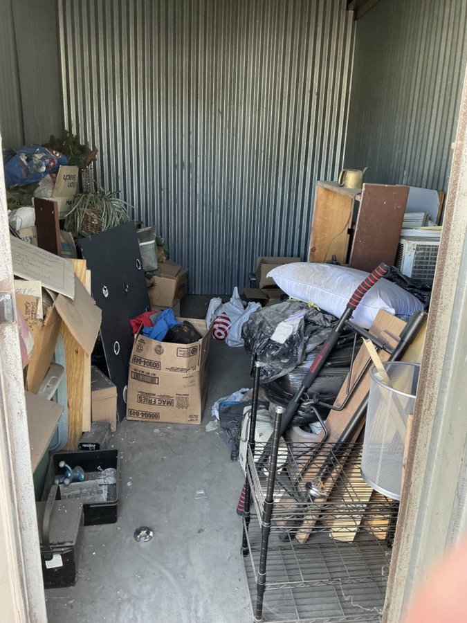 9 x 13 storage unit in Bakersfield, CA