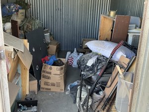 9 x 13 storage unit in Bakersfield, CA
