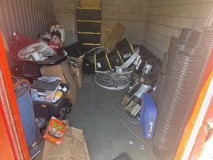 10 x 15 storage unit in Bakersfield, CA