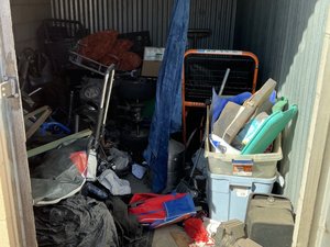8 x 14 storage unit in Bakersfield, CA