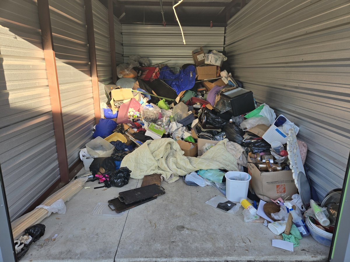 10 x 20 storage unit in North Aurora, IL