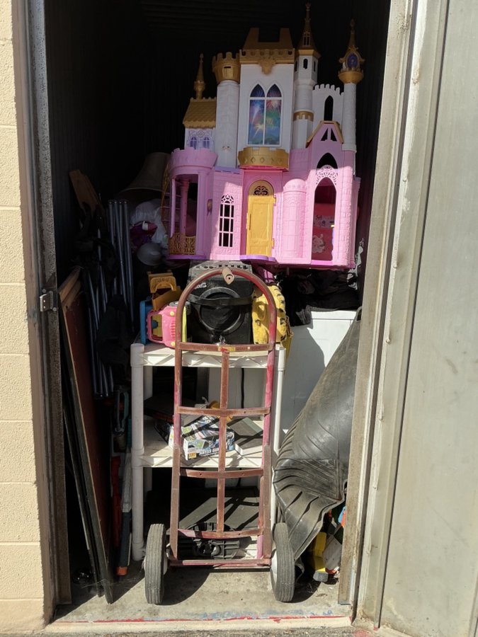 5 x 14 storage unit in Bakersfield, CA