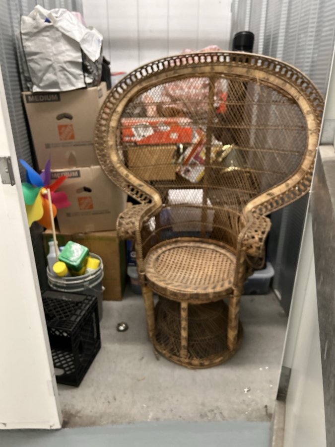 5 x 10 storage unit in Long Beach, CA