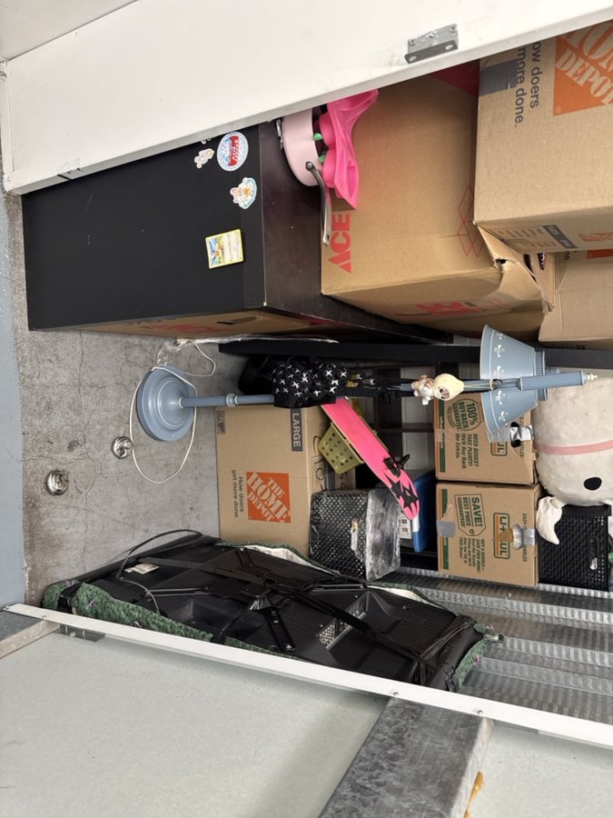 5 x 5 storage unit in Long Beach, CA