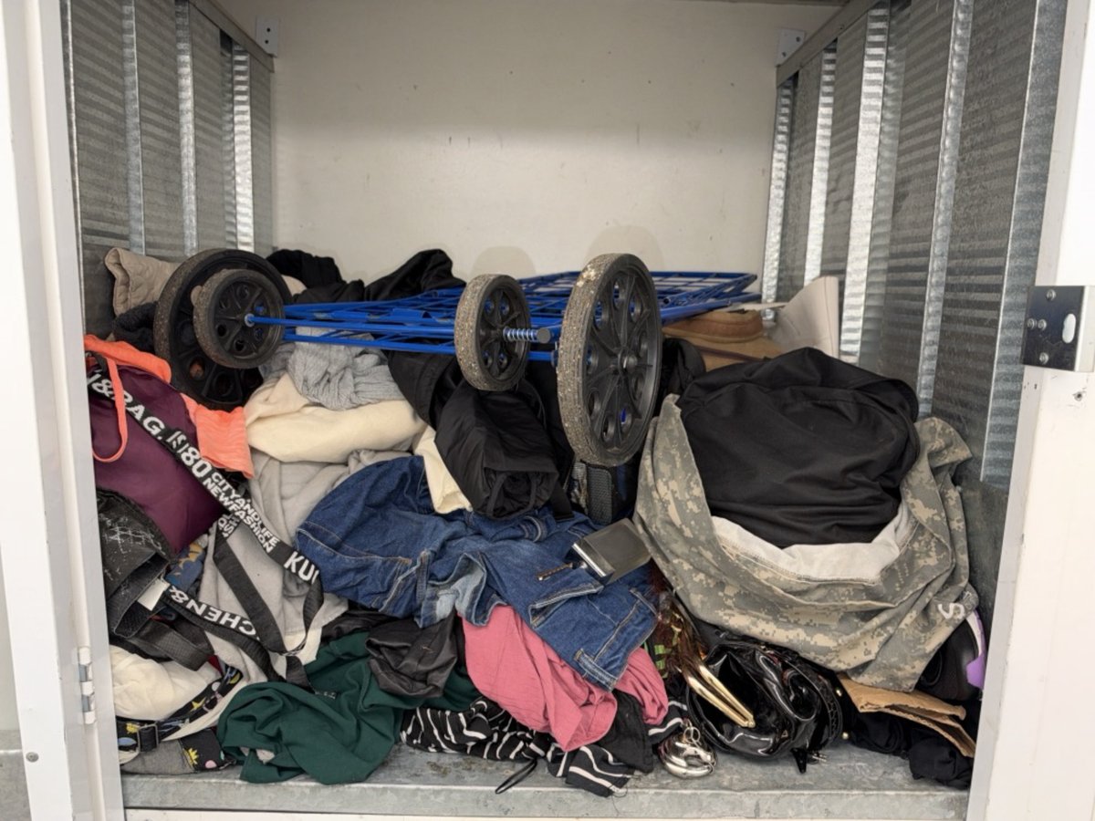 4 x 4 storage unit in Long Beach, CA