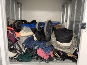 4 x 4 storage unit in Long Beach, CA