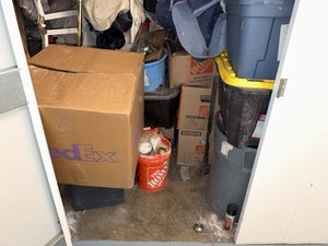 8 x 10 storage unit in Long Beach, CA