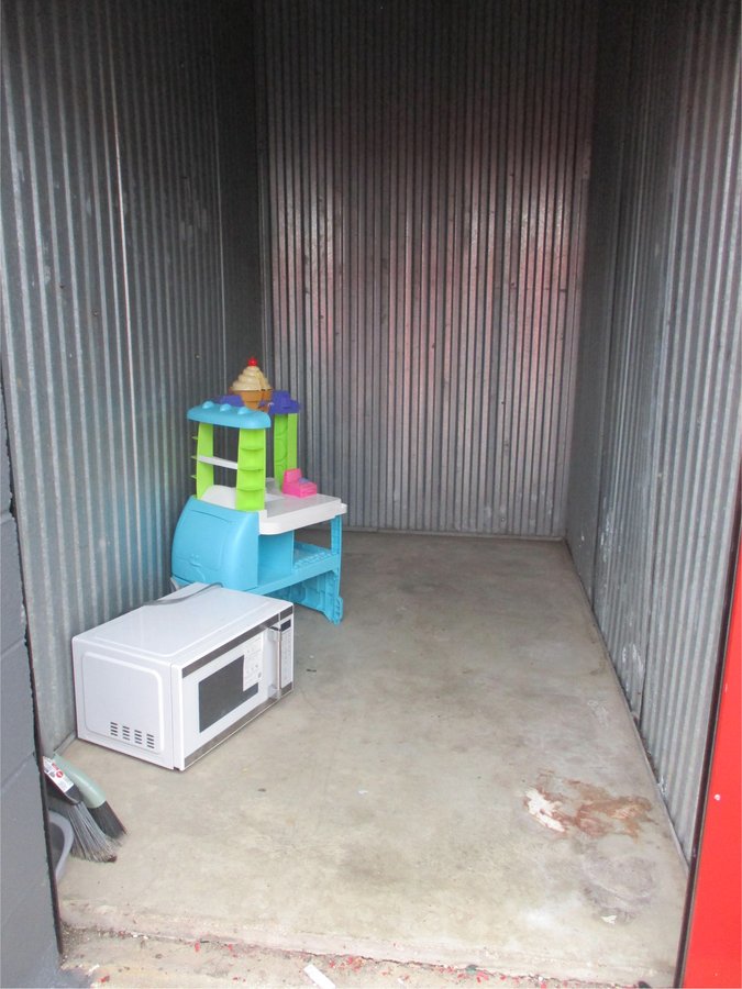 5 x 10 storage unit in Waukegan, IL