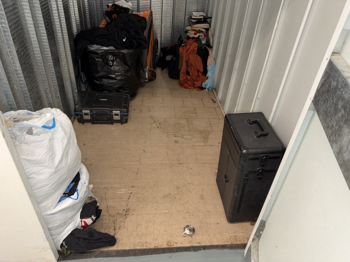 5 x 10 storage unit in Long Beach, CA