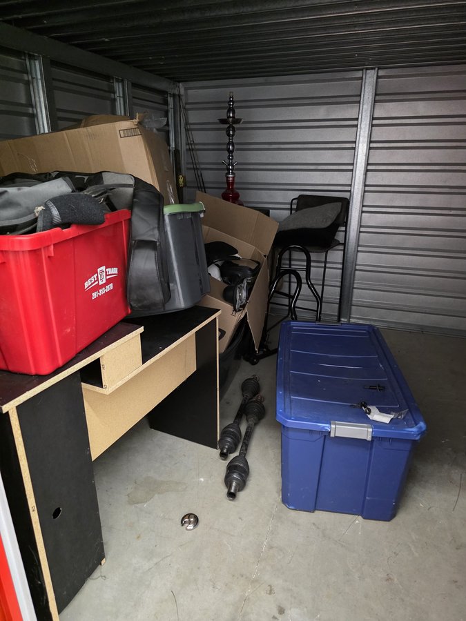 10 x 10 storage unit in Spring, TX