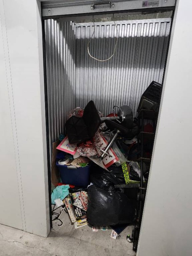 5 x 5 storage unit in Los Angeles, CA