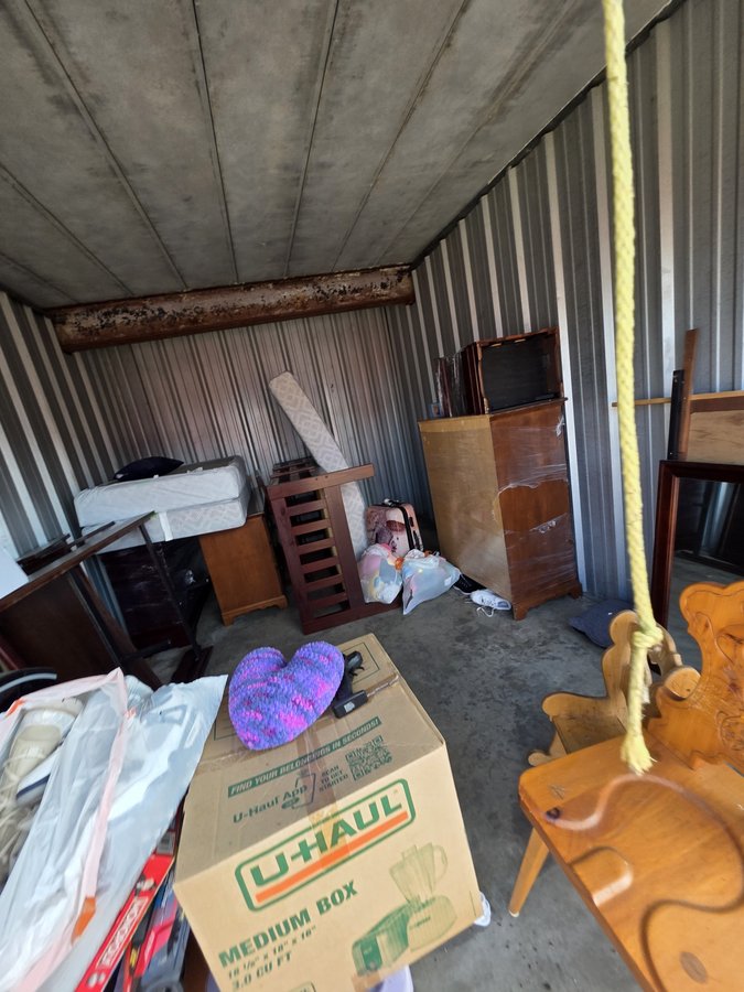 10 x 15 storage unit in Conroe, TX