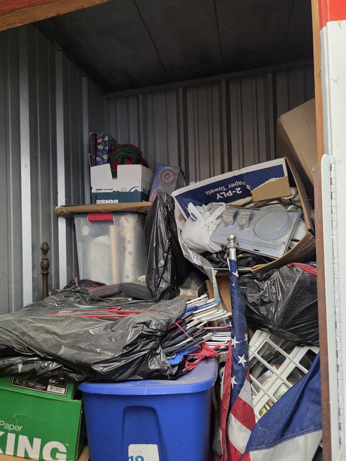 5 x 10 storage unit in Conroe, TX
