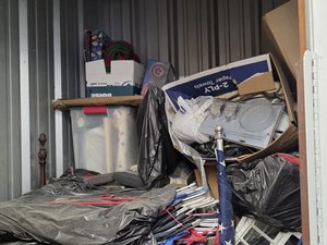 5 x 10 storage unit in Conroe, TX