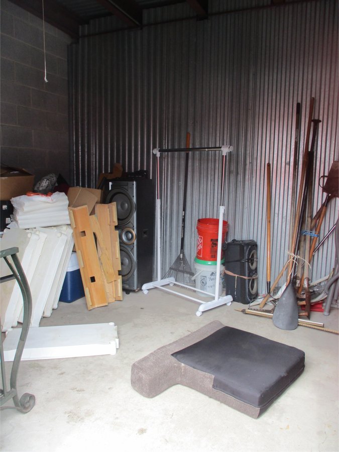 10 x 10 storage unit in Waukegan, IL