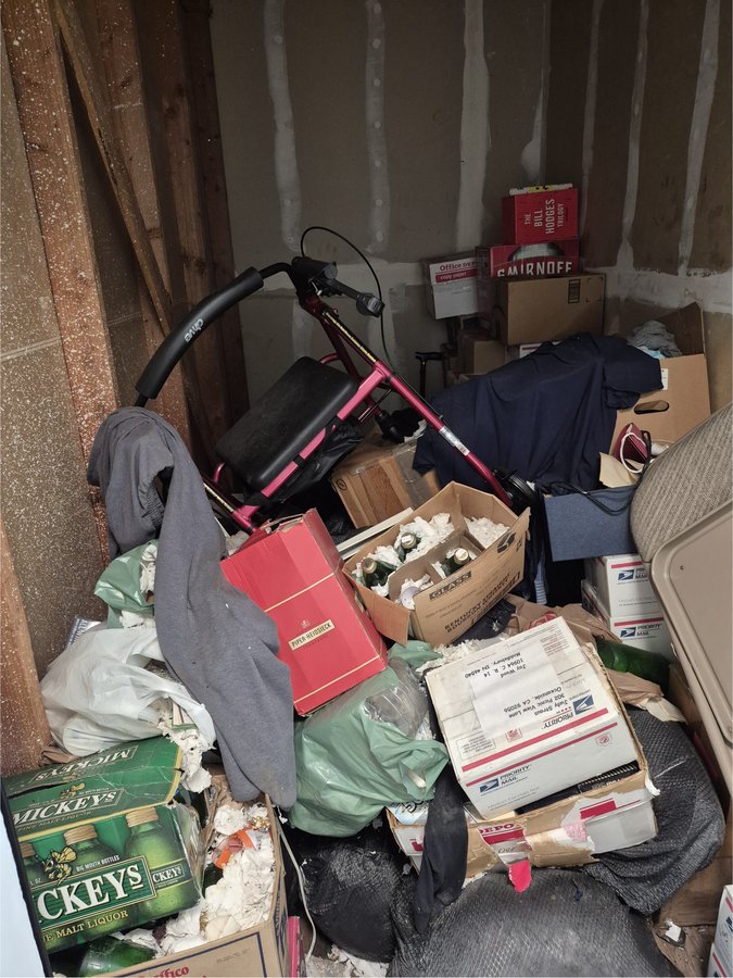 5 x 10 storage unit in Vista, CA