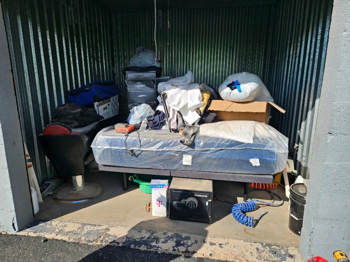 10 x 10 storage unit in Phoenix, AZ
