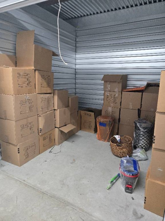 10 x 10 storage unit in San Antonio, TX