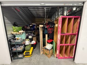 10 x 20 storage unit in Irvine, CA