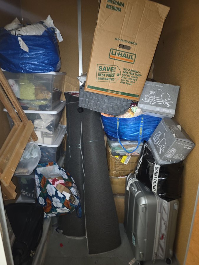 5 x 5 storage unit in South San Francisco, CA