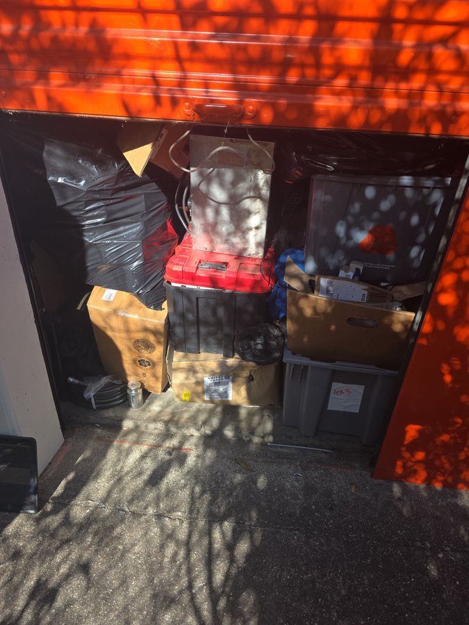 5 x 10 storage unit in South San Francisco, CA