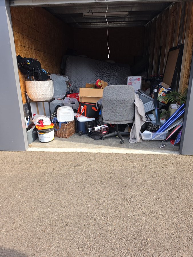 10 x 20 storage unit in Salem, OR