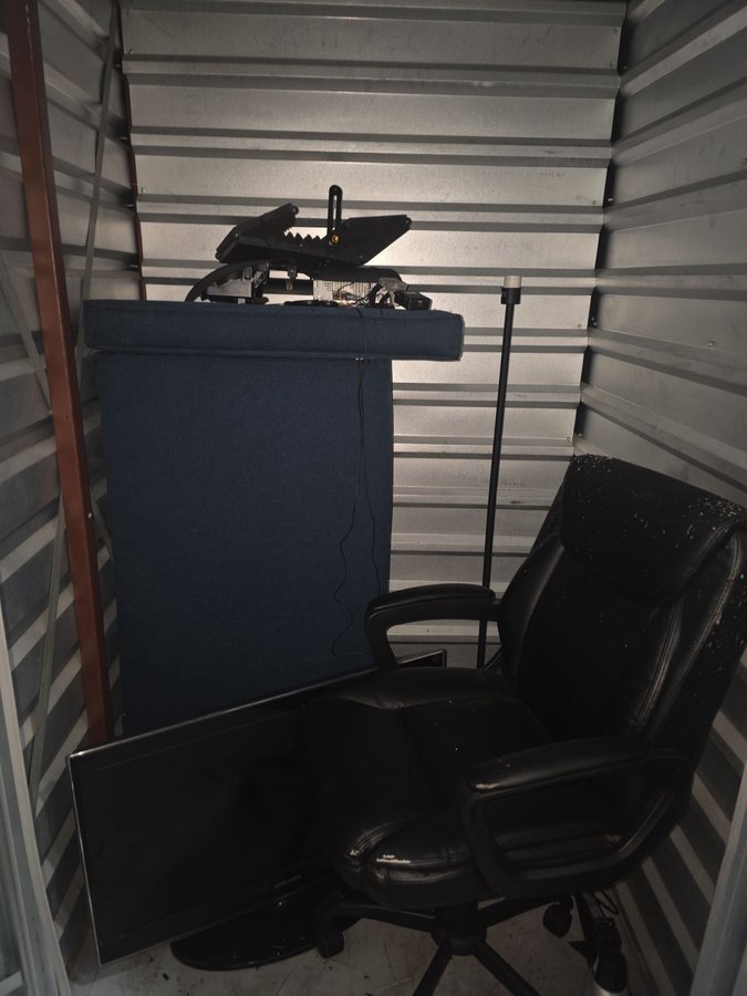 4 x 4 storage unit in San Francisco, CA