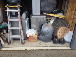 10 x 10 storage unit in Salem, OR