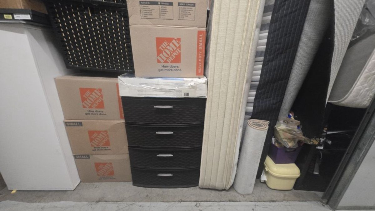 20 x 10 storage unit in Davie, FL