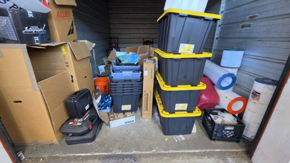 10 x 20 storage unit in Davie, FL