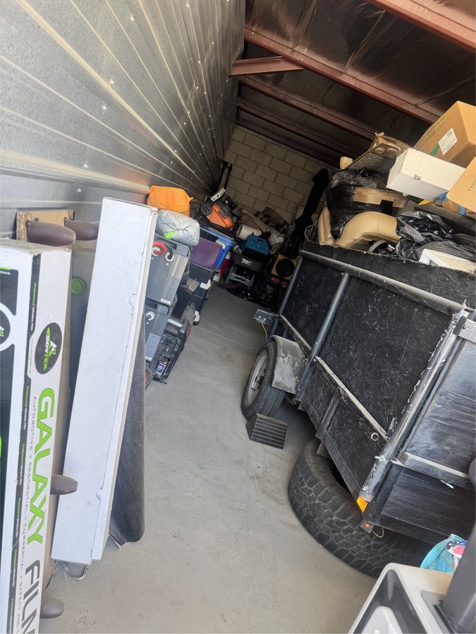 10 x 30 storage unit in Victorville, CA