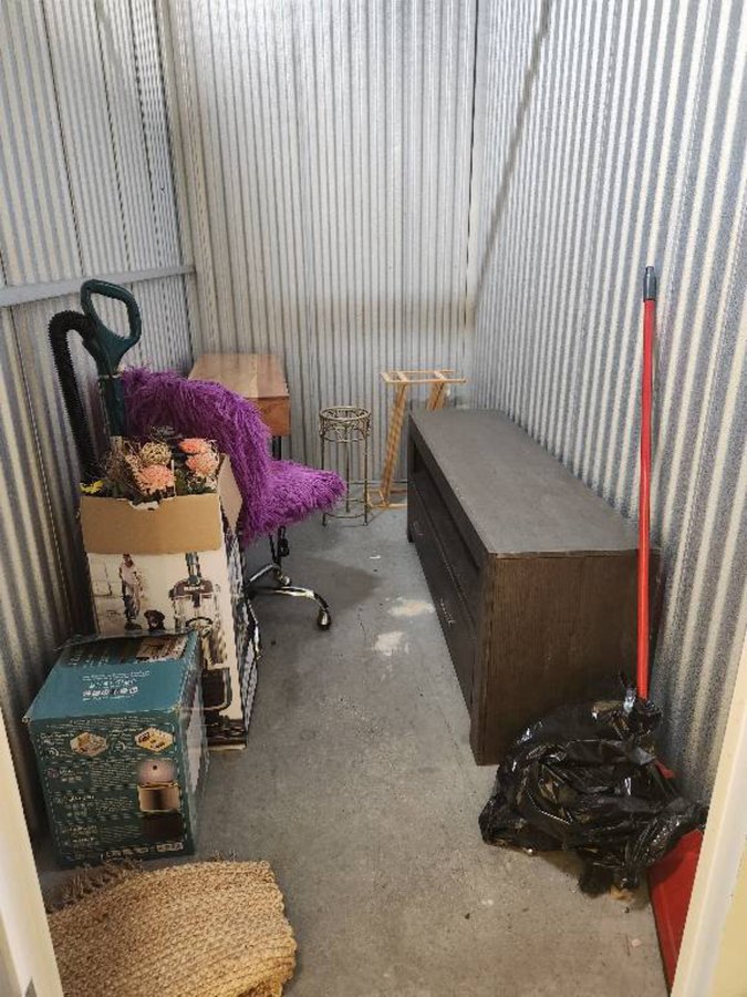 5 x 10 storage unit in Beaumont, TX