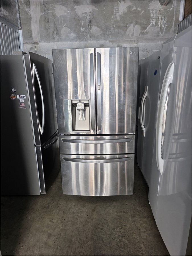 10 x 30 storage unit in Miami Gardens, FL