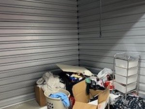 7 x 10 storage unit in Beaumont, CA