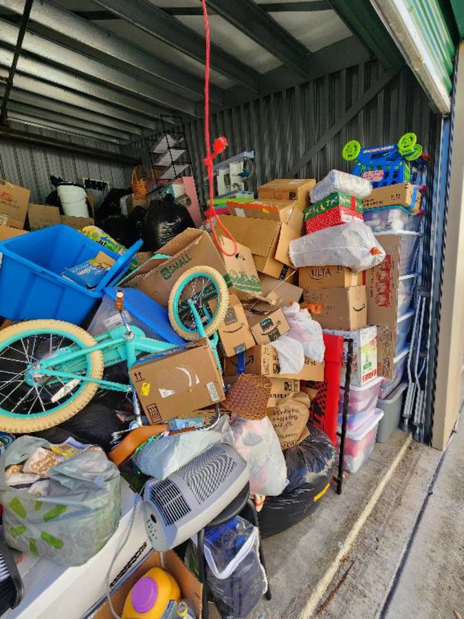 14 x 20 storage unit in Sacramento, CA