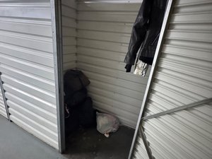4 x 6 storage unit in Long Beach, CA