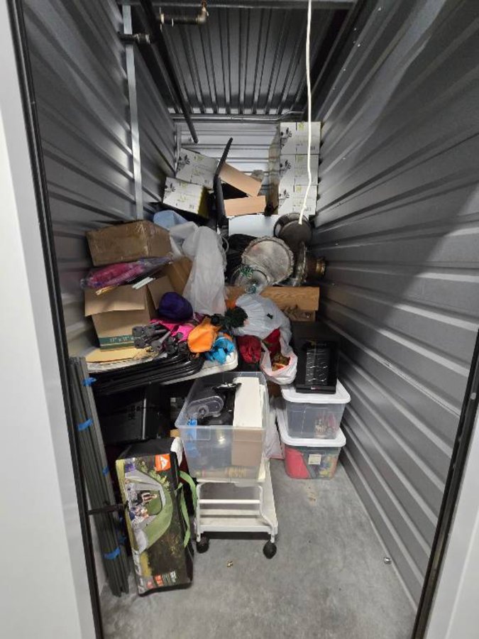 5 x 10 storage unit in San Pablo, CA