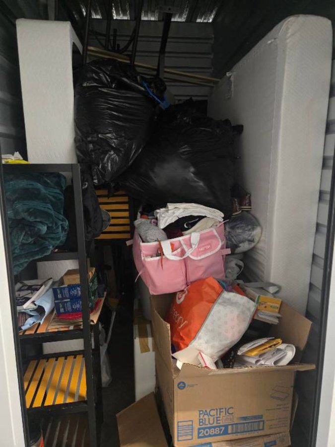 5 x 10 storage unit in San Pablo, CA