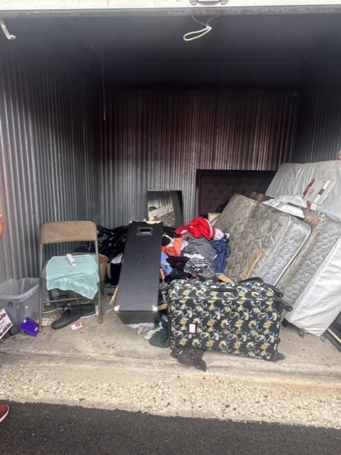 10 x 10 storage unit in Waukegan, IL